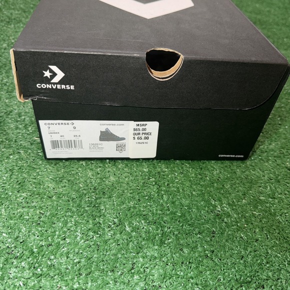 Athletic_Shoes